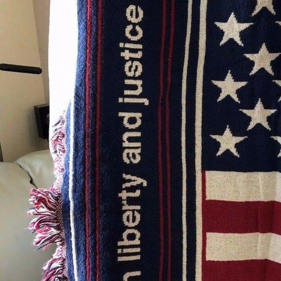 US Flag with Pledge of Allegiance Blanket The Rio - Picture 5 of 6
